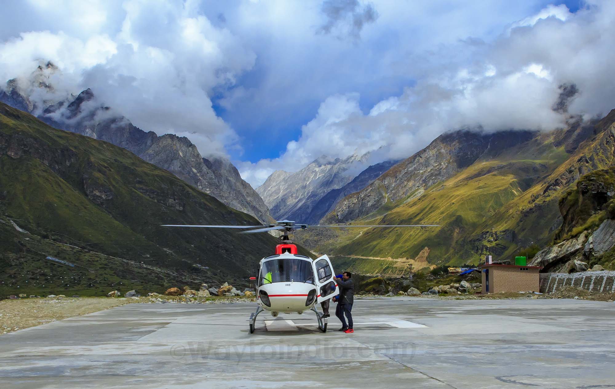 kedarnath tour helicopter service