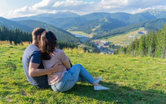 Kashmir Honeymoon Packages